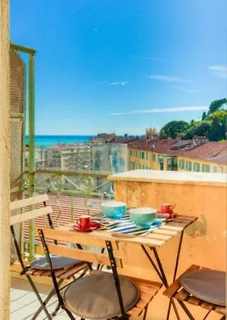 Le Palais Du Chateau Port De Antiquaires * Nizza